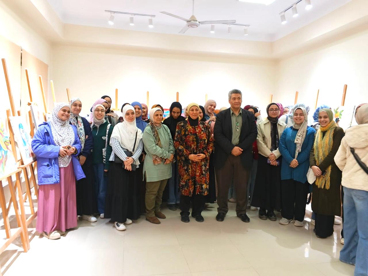  افتتاح معرض “رؤى معاصرة لفن الباتيك” بكلية الفنون التطبيقية جامعة طنطا